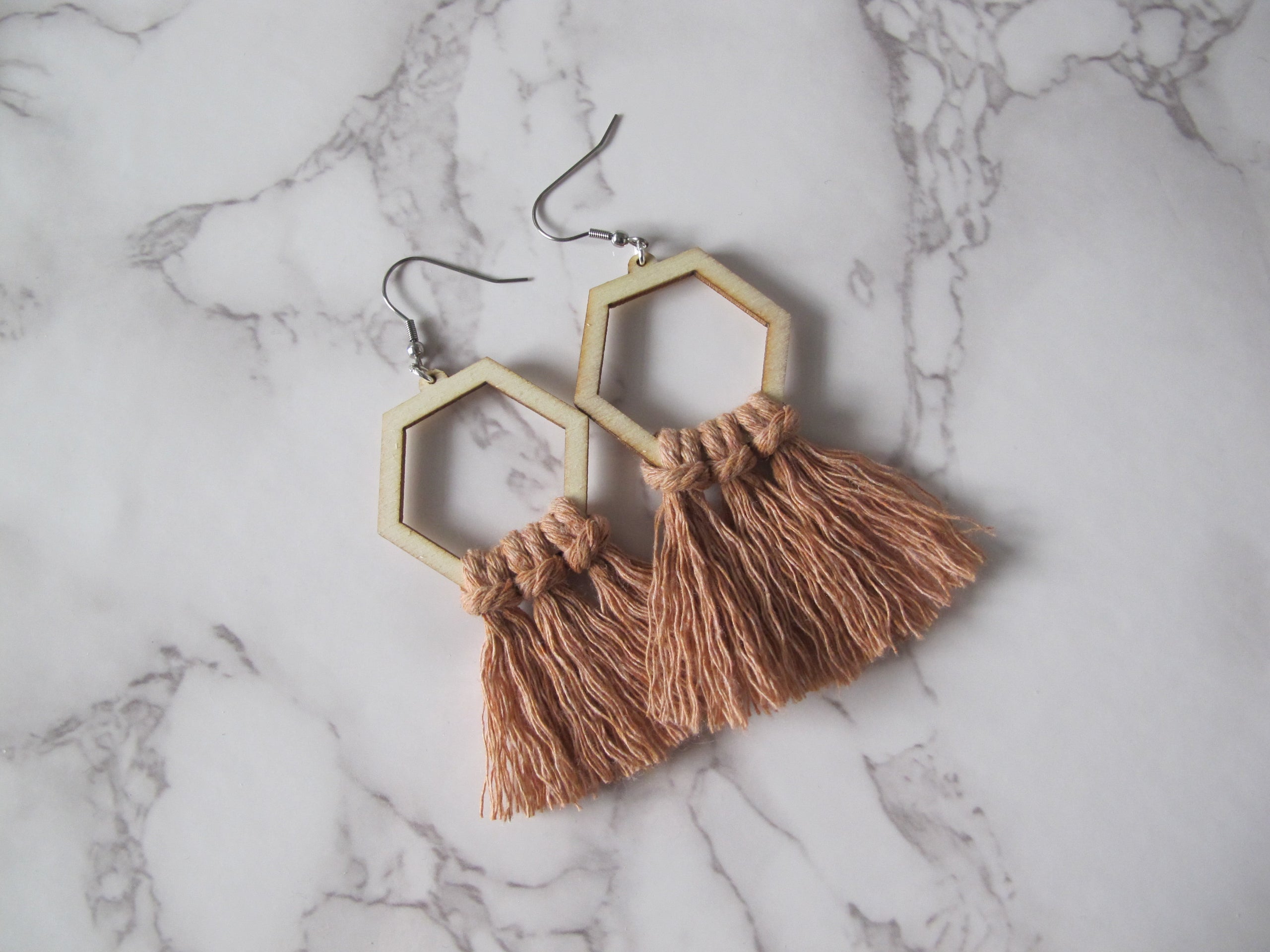 Triangle outlet macrame earrings